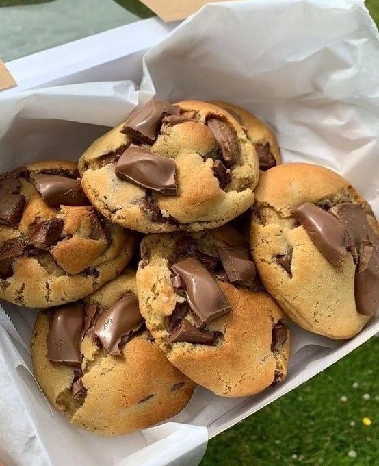 CozycupC6149's tweet photo. 🚨 🍪 How many would you eat? 🍪 https://t.co/hVnwLEwX3O