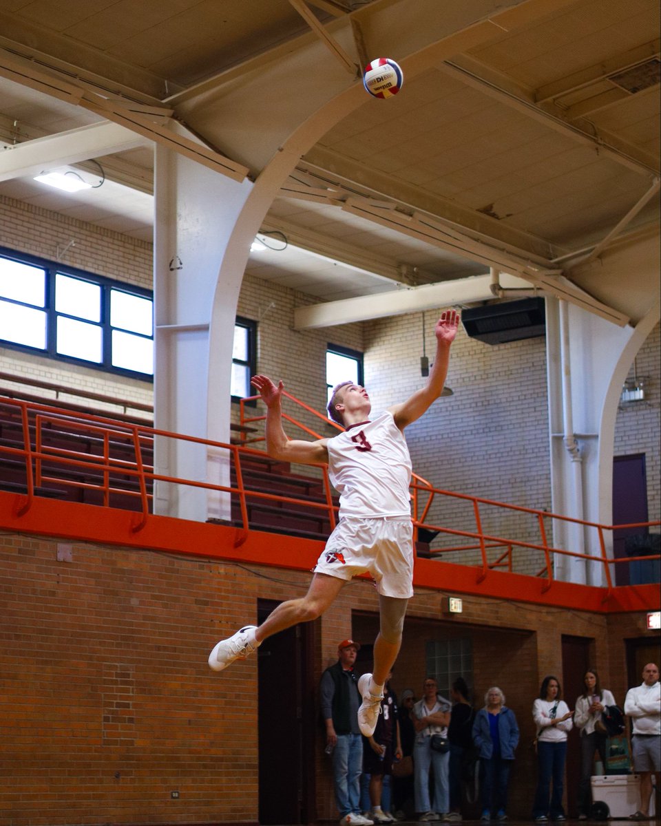 BrotherRice_VB's tweet photo. Congratulations to our CCL Blue all conference players! 

#7 Oliver McNichols
#3 Ben Adamski
#6 Colin Nye
# 1 Quinn Nolan

#WeAreBR https://t.co/Up3kZCG6aI