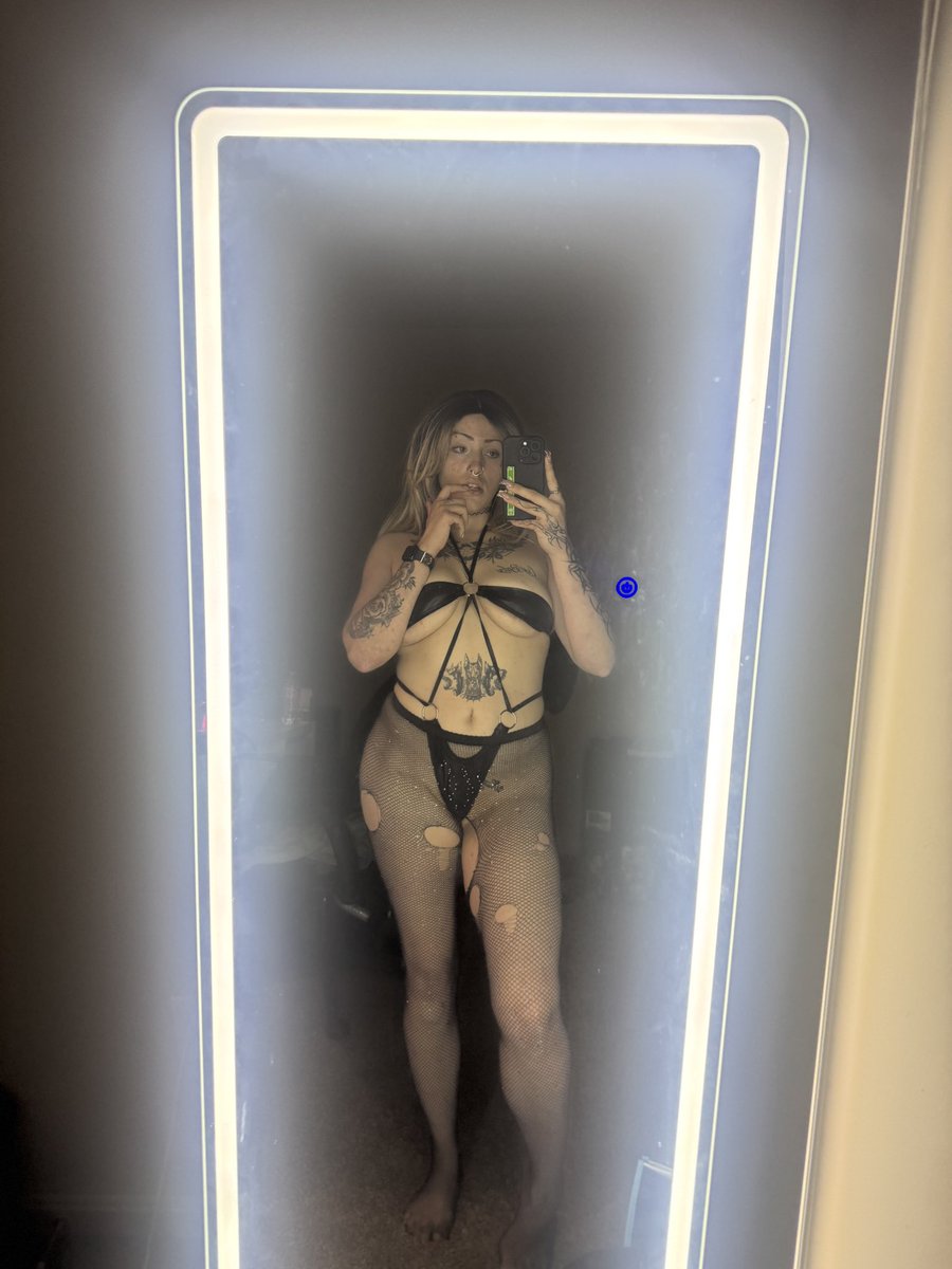 xoboopxo's tweet photo. Ur fav dom mami⛓️🖤 https://t.co/wdGxgFJnRj