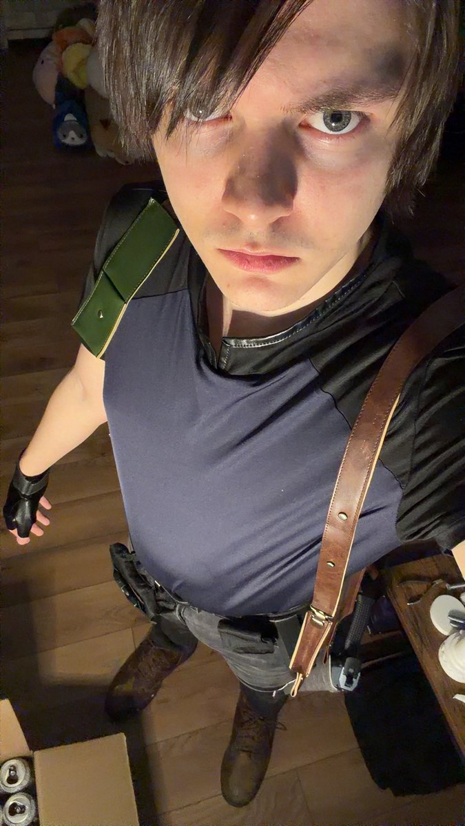 Stabby_Twink's tweet photo. Leon Kennedy!!

This turned out so much better than I expected for being an Amazon cosplay 😭😭

Just in time for Colossalcon too :3

#leonkennedy #residentevil #residentevil4 #RE4 #colossalcon #colossalconprime #cosplay https://t.co/Hbjwa8DBUf