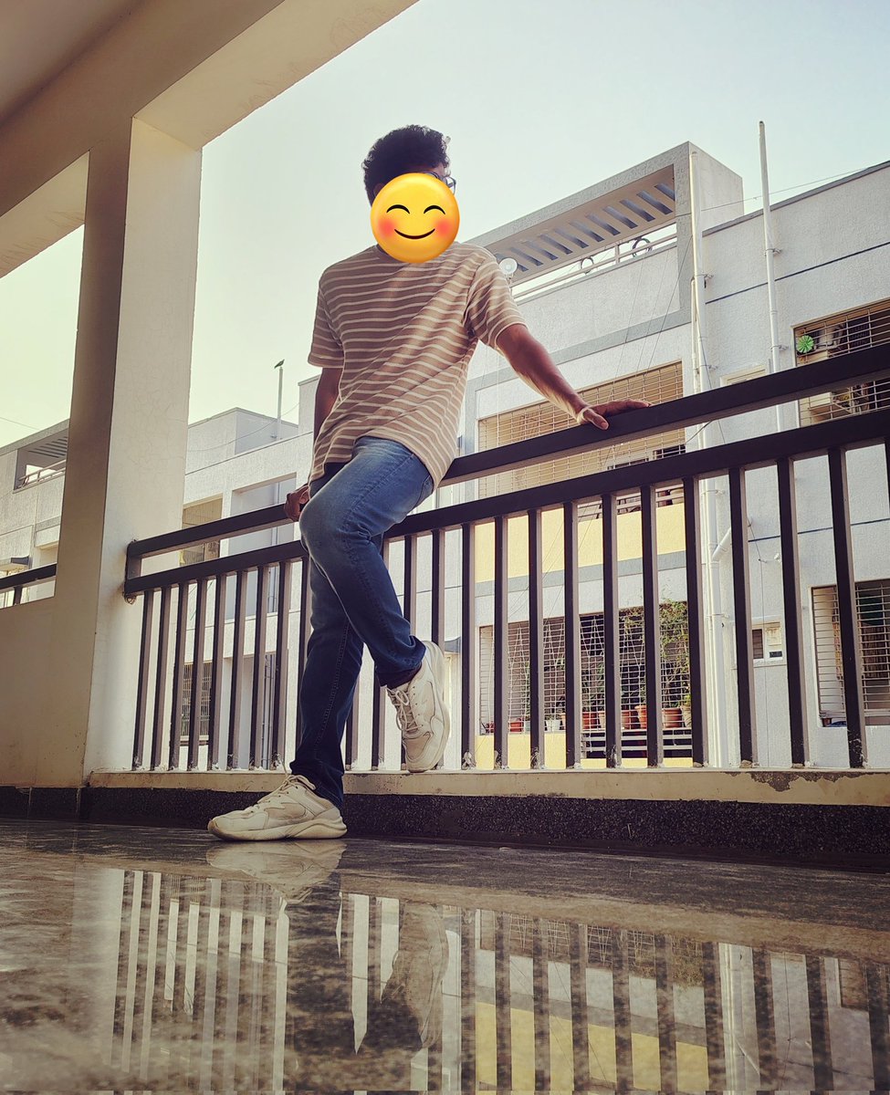 Movie_Freak_21's tweet photo. Meh.....May🙃 https://t.co/yOfULFWzD3
