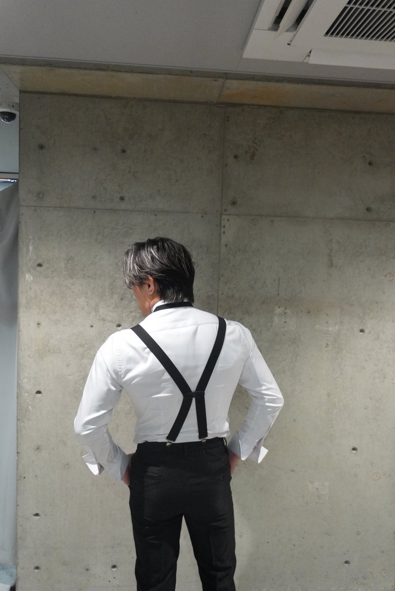 yuki_mma's tweet photo. 去年のスーツなのにパンパン過ぎてそろそろ試合に向けても仕上げてくのでよろしく https://t.co/NjIgbjQfTw