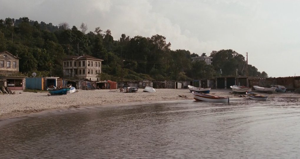 jsolpartre's tweet photo. Fatih Akın, Yaşamın Kıyısında (2007) filminde Trabzon. https://t.co/QyXbbDCyct