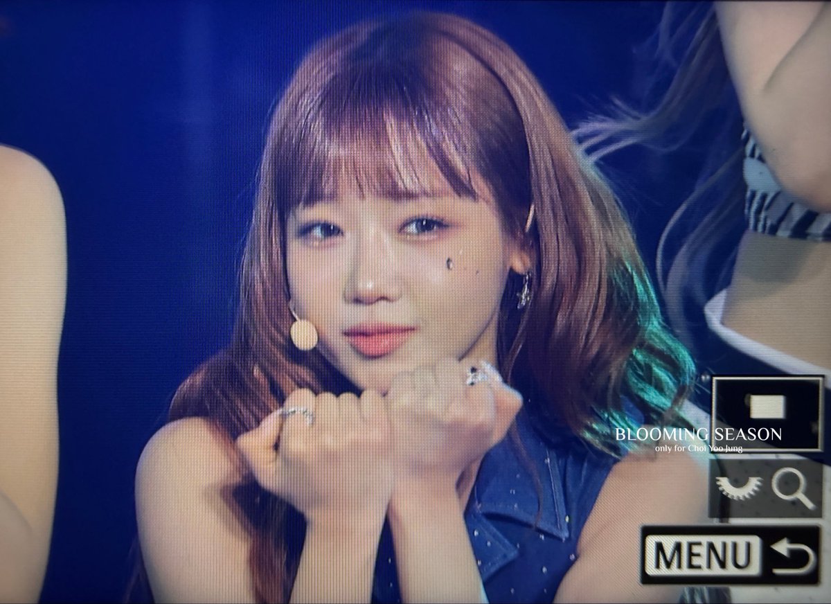 BloomingS_yj's tweet photo. 260530 LOOP Day2 pre

#최유정 #CHOIYOOJUNG
#IOI #아이오아이 #LOOP https://t.co/79AVJ0XLiQ