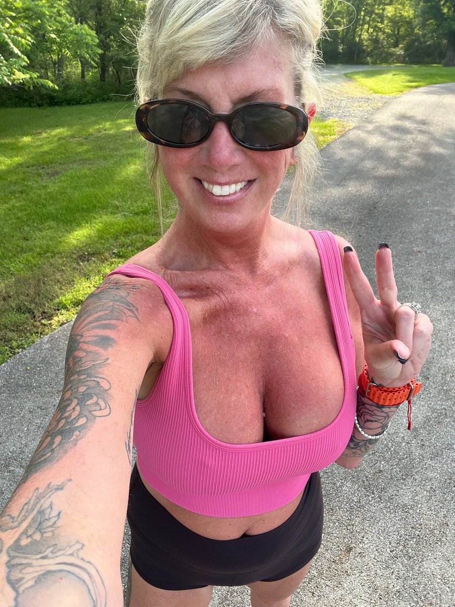 therealamy86's tweet photo. The weather has finally started getting warmer and the sun has been making an appearance. Thank you baby Jesus. This island girl needs sunshine.☀️ https://t.co/5XBg9hjRhg