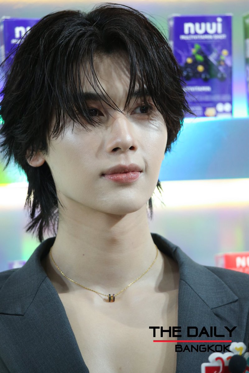 topaz.p รัก け tweet media