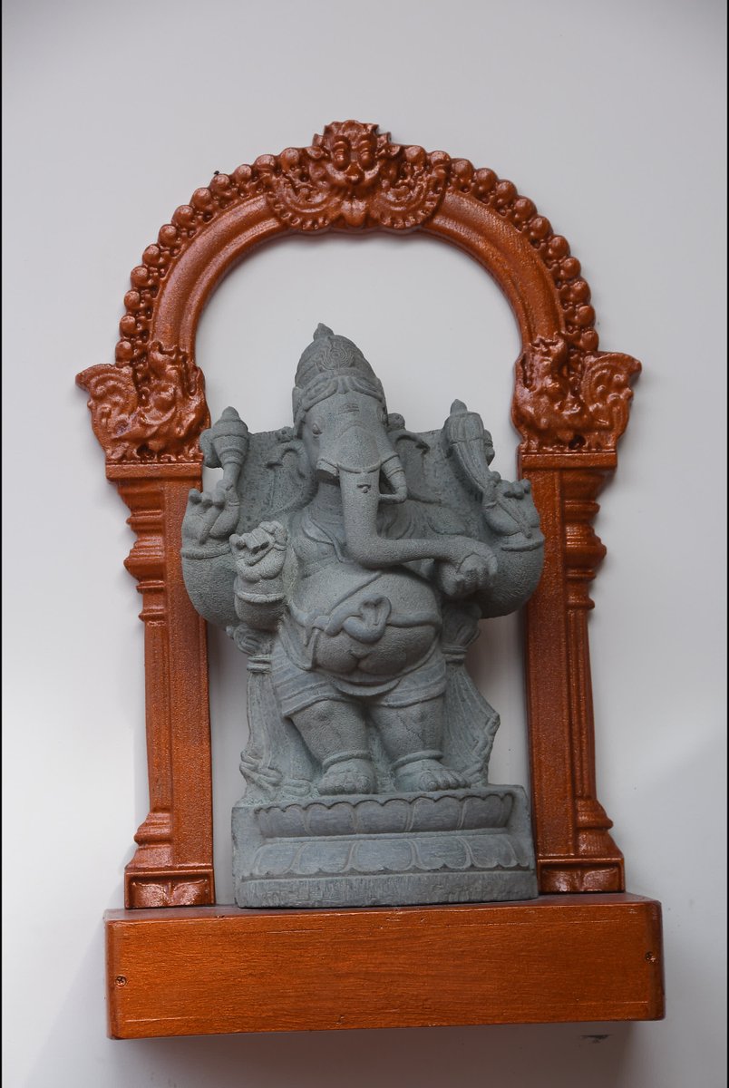 SCSVMVDU's tweet photo. SCSVMV inaugurates Shilpa Patashala Bhavanam

Blessed and inaugurated by His Holiness Pujyashri Shankara Vijayendra Saraswathi Shankaracharya Swamiji.

#SCSVMV #ShilpaPatashalaBhavanam #IndianHeritage #TraditionalArts https://t.co/mO2UzdanuY