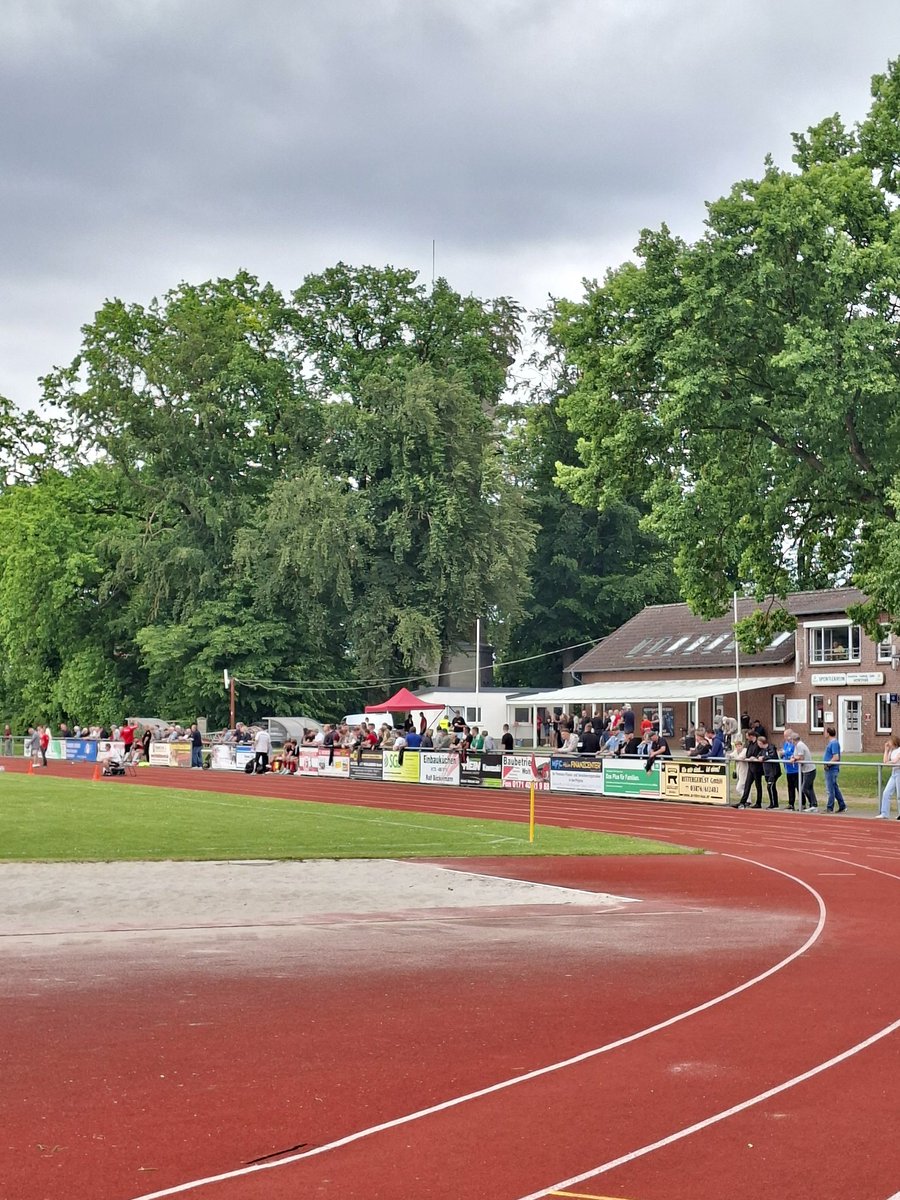 michalachmann's tweet photo. Ground 816, Spiel 114 der Saison 2025/26: SSV Einheit Perleberg - Pankower SV Rot-Weiß 21, 🇩🇪 Brandenburg Landesklasse West (12/16), Friedrich-Ludwig-Jahn-Sportpark NR #groundhopping https://t.co/ZqJshzSnZ0