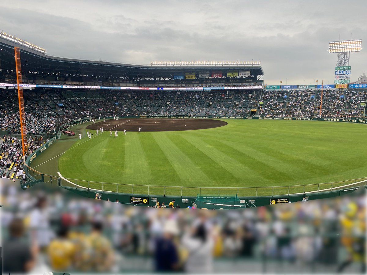 UmpireFan's tweet photo. 先日甲子園に行ってきました。甲子園にぴったりのザ・関西というクルーでしたが、一日早ければ本田さんの球審でしたので、そちらも観たかったですね。
ピッチャーの打席、あと何回現地で見ることができるでしょうか。もしかしたらこれが最後の機会だったのかもしれません。 https://t.co/ka7VCbzAVw