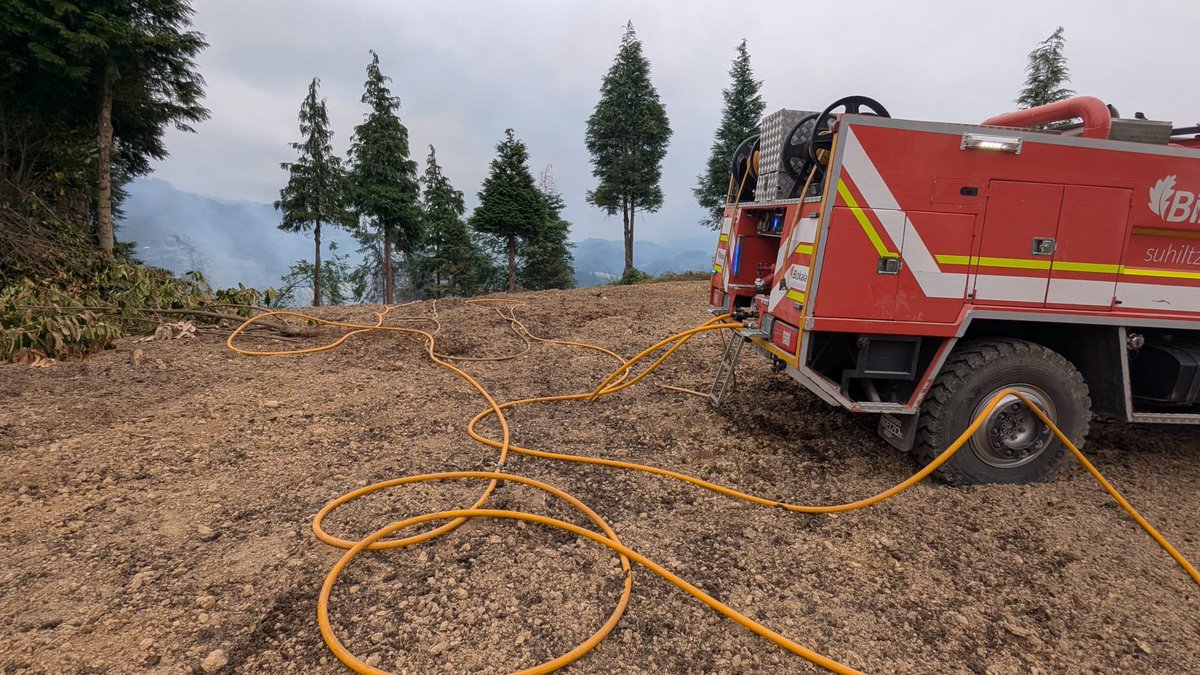 BomberosIurreta's tweet photo. Fuego forestal en momoitio, #garai baso sutea @BomberosBizkaia @BomberosEuskadi @guredot_dotb @durangondigital @anboto https://t.co/dQKiIhjT84