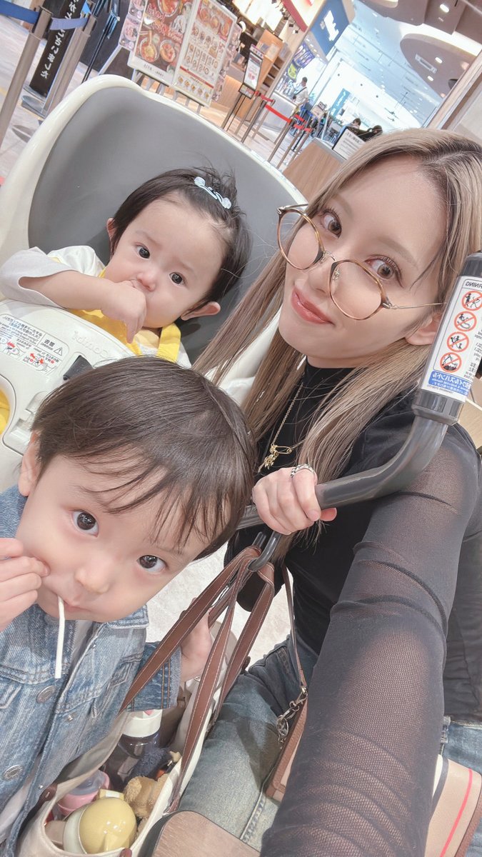 Sakura_DENKA's tweet photo. 夢芝居１ヶ月ありがとうございました🙇‍♀️

来月は福岡・見聞劇場での公演となっております‼️久しぶりの九州公演だー！

13日には梢、さくら W祭りをさせて頂きます✨️初めての親子祭り😚

皆待ってるよ〜😌💓 https://t.co/W08hJzGO26