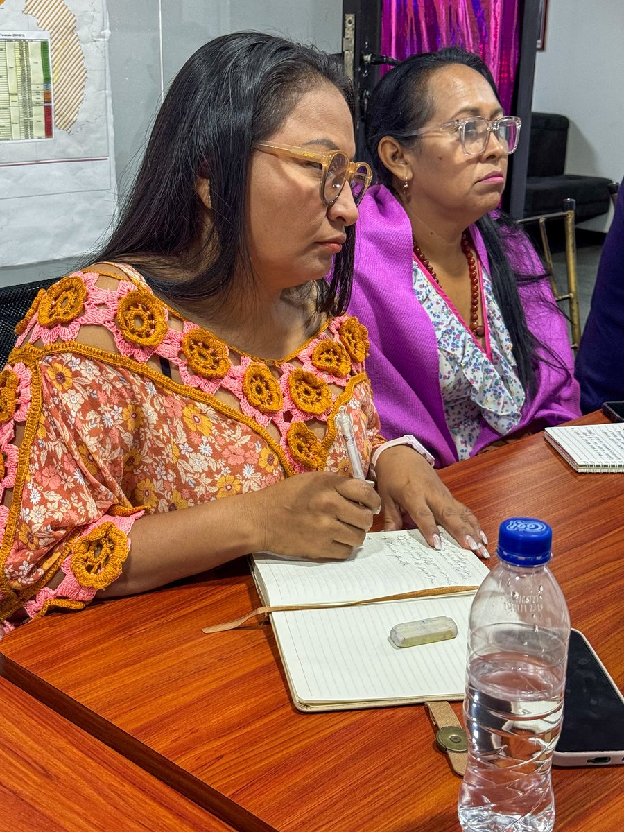 puertapsuv's tweet photo. Desde el Ministerio del Poder Popular para los Pueblos Indígenas (MINPI), estuvimos en reunión con la compañera Viceministra Rodina Castillo y parte de su equipo de trabajo en una mesa de trabajo con la Sub Comisión de Salud de la Asamblea Nacional. https://t.co/bRDF5QUHiq