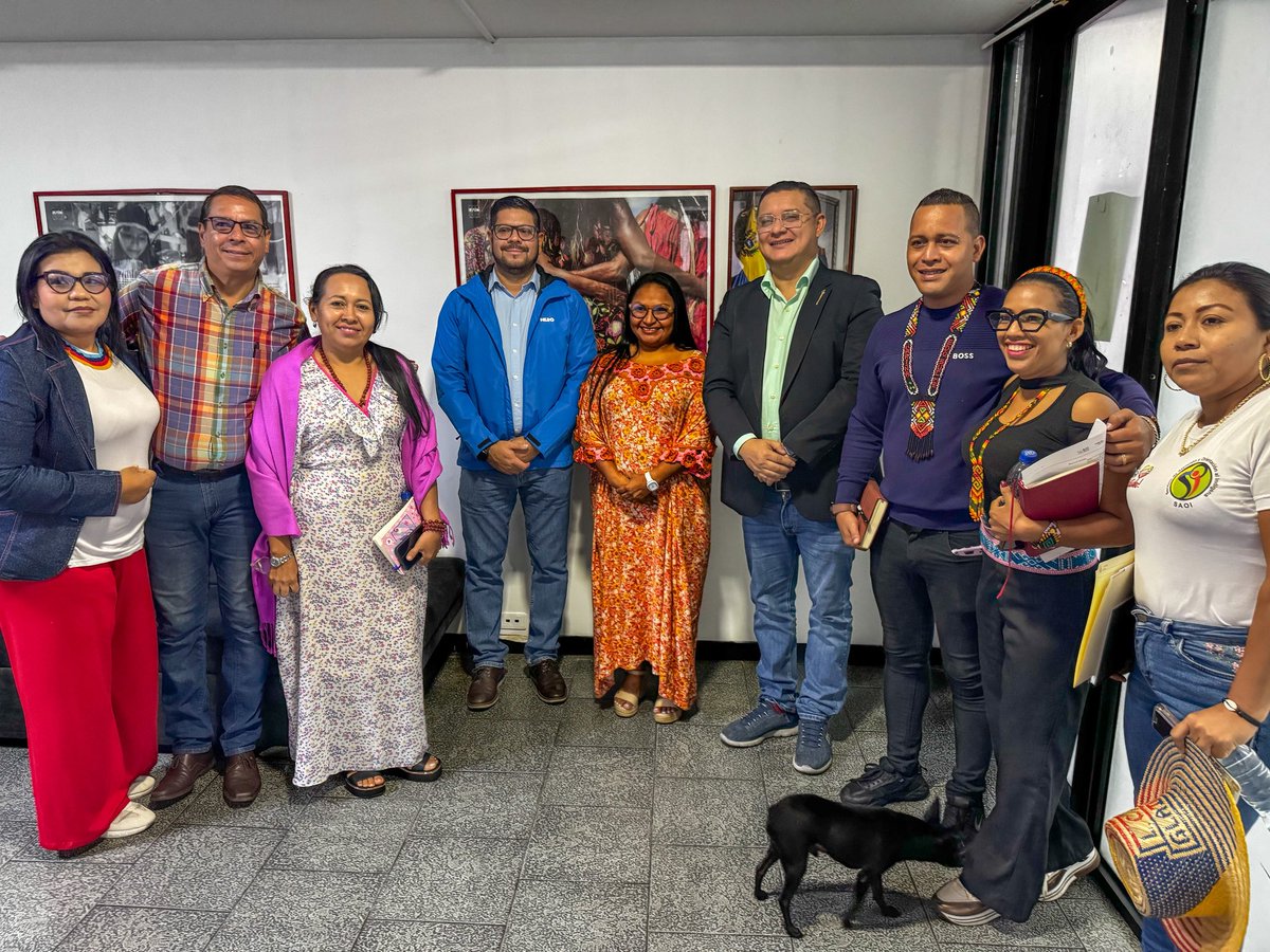 puertapsuv's tweet photo. Desde el Ministerio del Poder Popular para los Pueblos Indígenas (MINPI), estuvimos en reunión con la compañera Viceministra Rodina Castillo y parte de su equipo de trabajo en una mesa de trabajo con la Sub Comisión de Salud de la Asamblea Nacional. https://t.co/bRDF5QUHiq