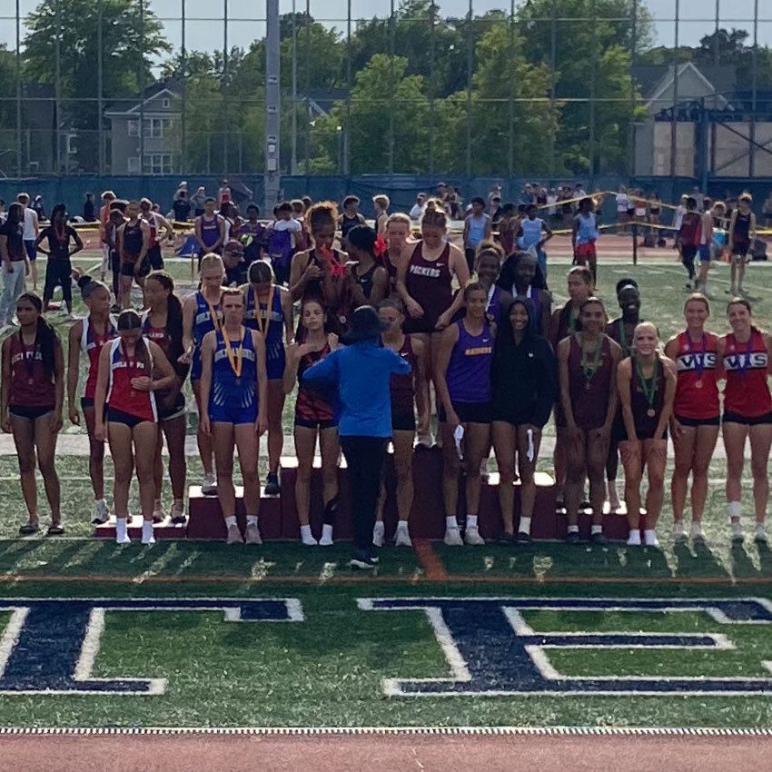 theveltmpls's tweet photo. π»ππ£ Congrats to the Girls 4x100 relay team for breaking the school record at the Section 3AA Championships. The team of Olive Maly, Ava Mitchell, Avory Abraham & Treva Russell ran to a 5th place finish.
#TeddyNation #WeAreRoosevelt #TheVeltMpls #TheVeltT+F https://t.co/1LB6MVEkFw