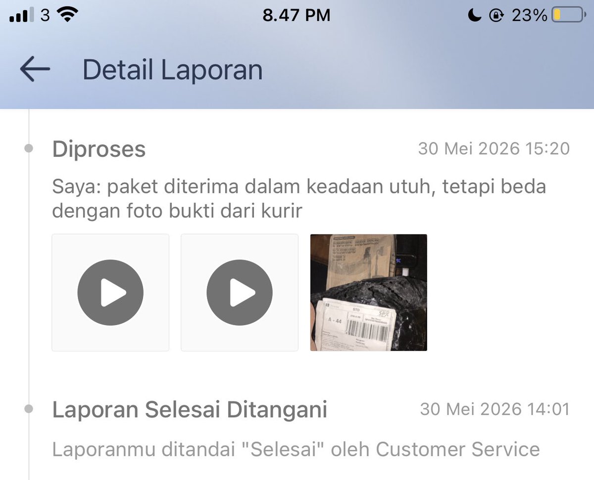 ndarararari's tweet photo. nanganin kurir maling aja gak bisa lu spx, mau sampe kapan pekerjakan kurir maling? dari banyak kasus kayak gini semua nya cuma berakhir di pengembalian uang.. gua ga butuh uangnya gua butuh barangnya, itu barang punya GO gua ya ya allah ada ada aje lu shopee GAK BECUS @ShopeeID https://t.co/u0BtyBND2H