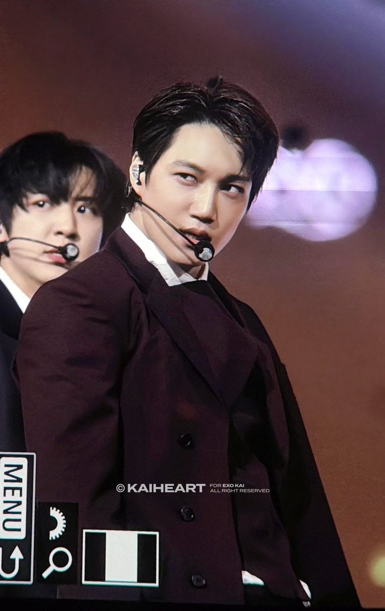 KAI_HEART_114's tweet photo. 260530 메가콘 
#KAI #카이 #종인 #엑소카이 https://t.co/8OgqEZrSZR