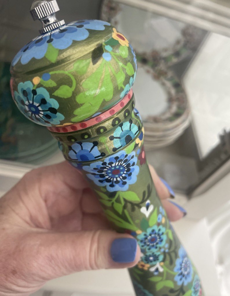 dream_file's tweet photo. Hand Decorated 10” Wooden Pepper Mill. FREE UK Postage.
#unique #giftideas #kitchen 

https://t.co/9Eupgd8Qey https://t.co/ExLQMOHshN