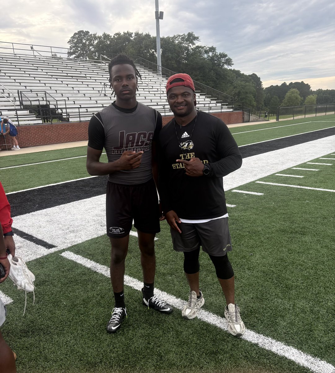 TylerDDuren2's tweet photo. Great camp at ECCC @turnerrotenberr @eccc_football @Coach_Webster2 https://t.co/3T7AWt1jIK