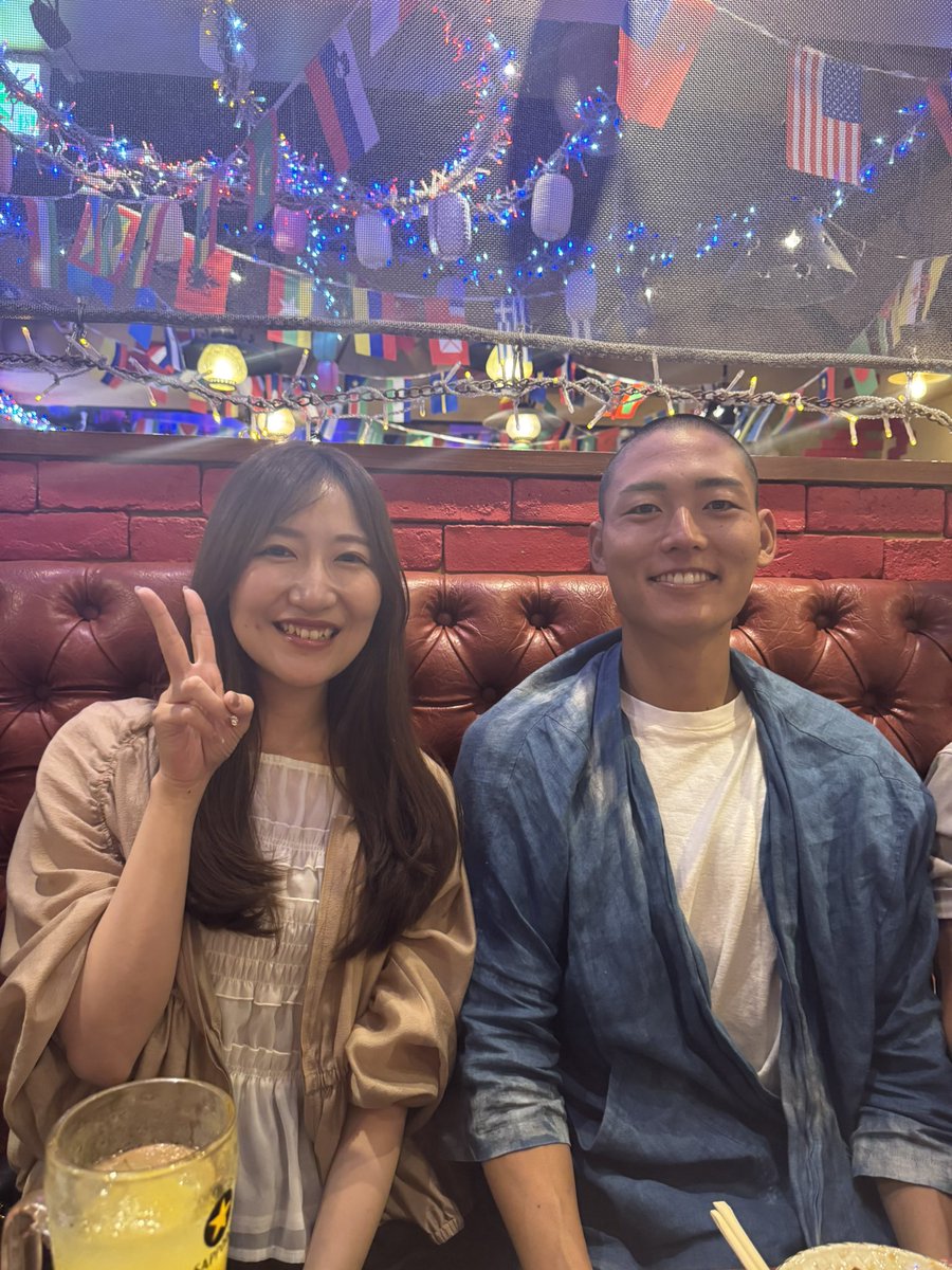 harucoaching's tweet photo. GOAL-B同窓会

この期間、時が止まってたんじゃないかと思うくらい、昨日のことのように色々話せた。

仕事仲間の次元ではない。
本気で一緒に取り組んだ

大切な仲間。

あの時より穏やかで優しい雰囲気に包まれて、なんかすごく癒されたな。

GOAL-Bには本当に良い人しかいない。
��た集まりたいなぁ。