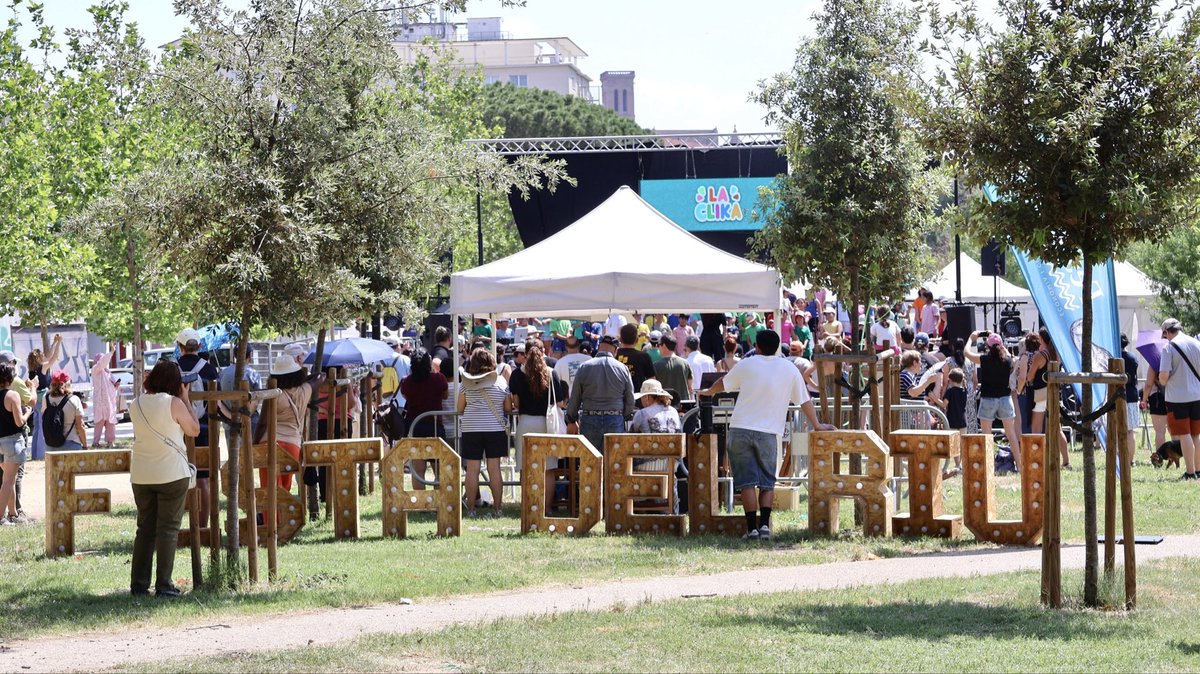 festadelriu's tweet photo. 😍🌿 Us esperem aquesta tarda a la Festa del Riu per continuar gaudint d’activitats, xerrades i concerts! 🙌 Gràcies a totes les que heu fet possible la programació d’aquest matí! https://t.co/Gh1i2EMHZb