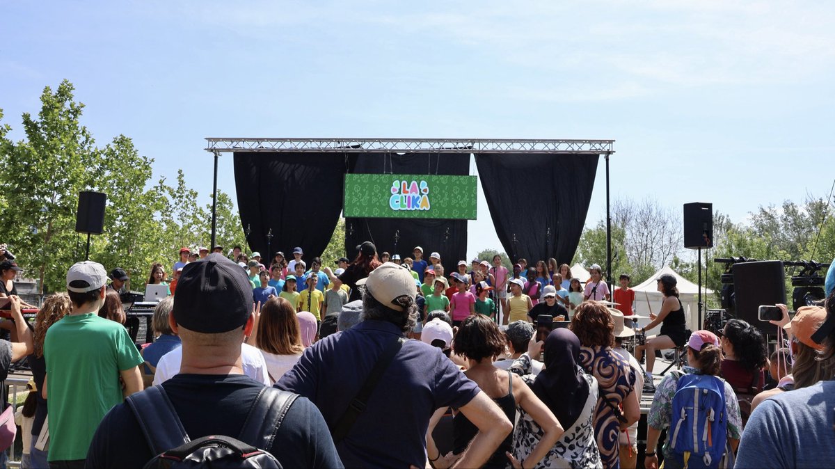 festadelriu's tweet photo. 😍🌿 Us esperem aquesta tarda a la Festa del Riu per continuar gaudint d’activitats, xerrades i concerts! 🙌 Gràcies a totes les que heu fet possible la programació d’aquest matí! https://t.co/Gh1i2EMHZb
