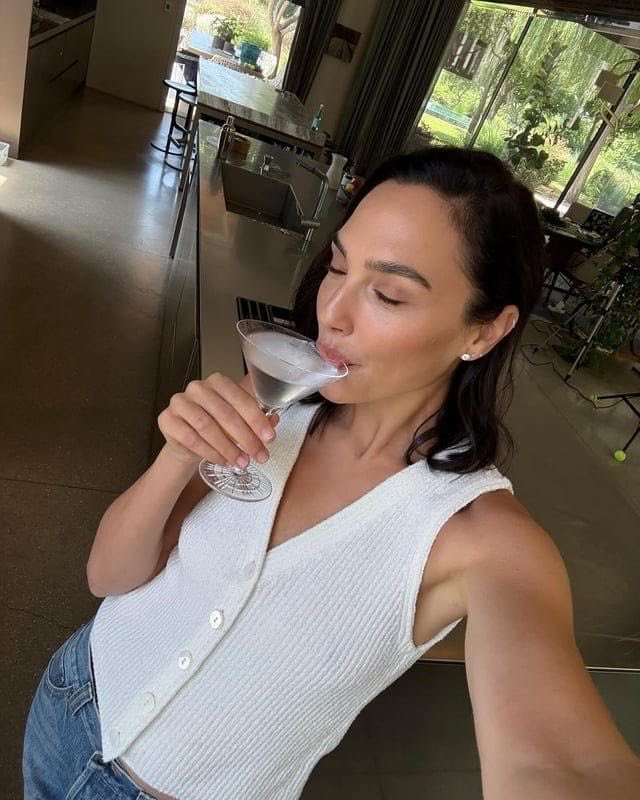 Gal Gadot tweet media
