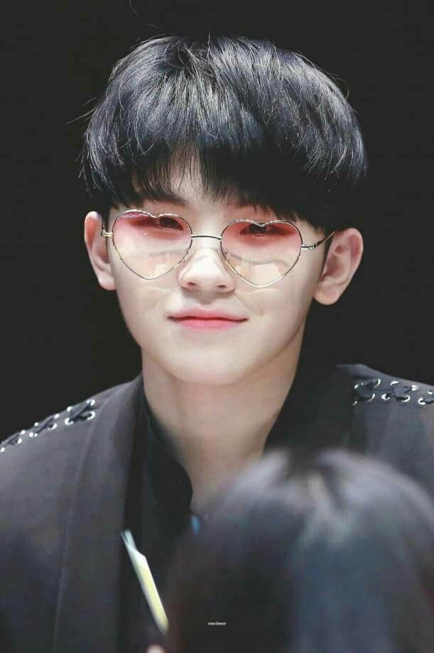 hourly woozi tweet media