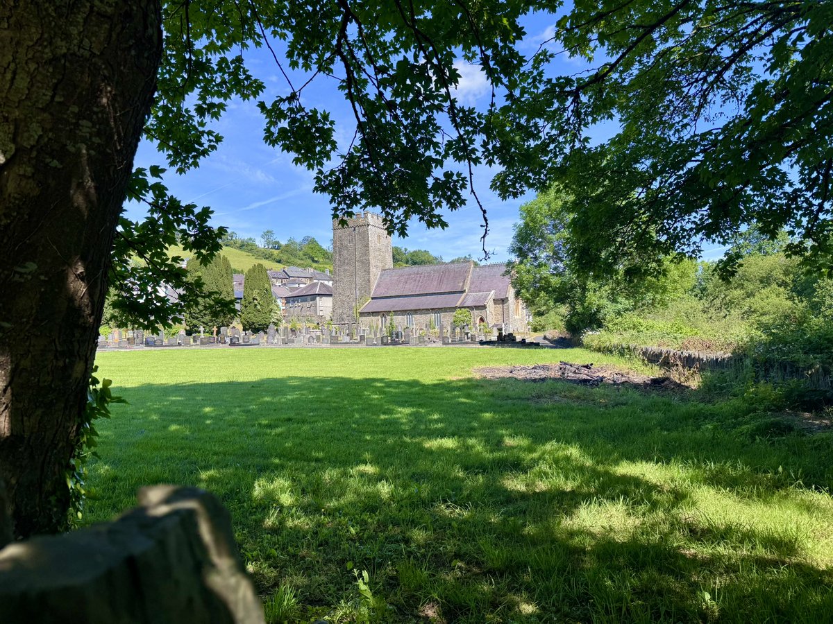 GaenorShaw's tweet photo. @DerekTheWeather @Barryparkrun Nice to see Llandysul in some shade, then a cool drink in Bancyffordd overlooking farmland - the bees and Silver Y Moths gorging! https://t.co/7s4dWrgA2z