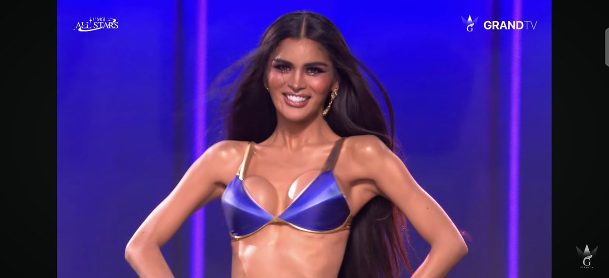 camilamebebe's tweet photo. And my girls did not disappoint! Representing the Filipina beauty! Laban Gazini at Fuschia! 

#MGIAllStars https://t.co/iTsbjUiobA