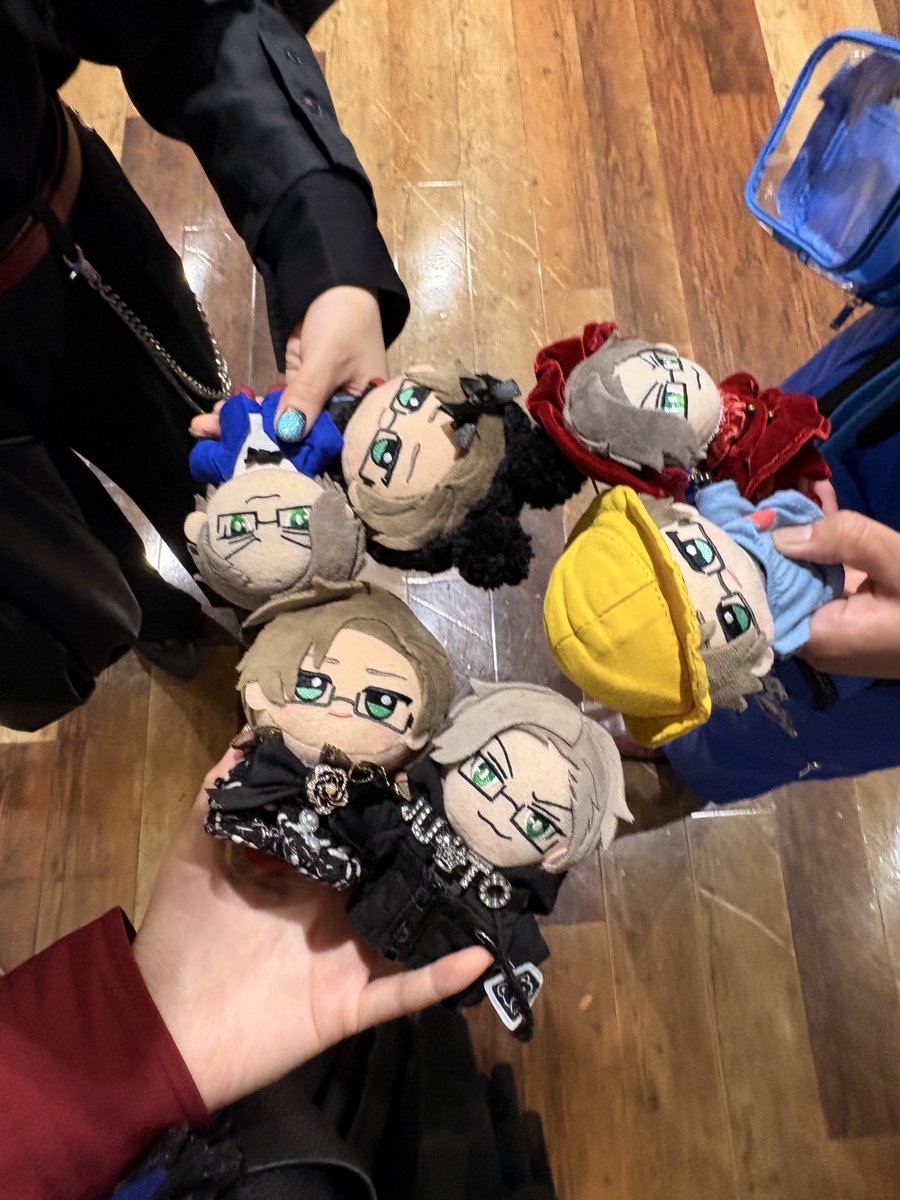 akisada__12's tweet photo. 上映会＆ムビで🐰誕のお祝いしてきました🥳🥳💙約半年ぶりに見るハマ優勝、最高でした😭🫶 丁度ハマ優勝10回目だったみたいで……🥰✨クレープも美味しかった〜！🥰
ノイグルミさん、ねこさん今日一日ありがとうございました！💙✨ https://t.co/W6ia3ZWhfc