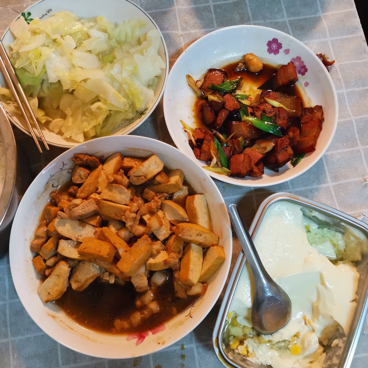 AbswXo's tweet photo. 餓不死🤤 #桃園 #偽娘 #三性 #CD #週末 #美食 https://t.co/PedQ8QRxch