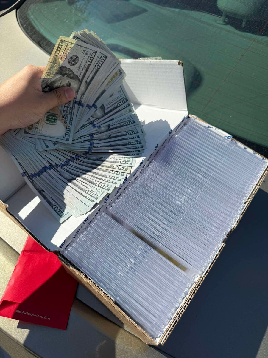 Minatodm's tweet photo. Love making Pokemon Deals https://t.co/KdeWiUozDj