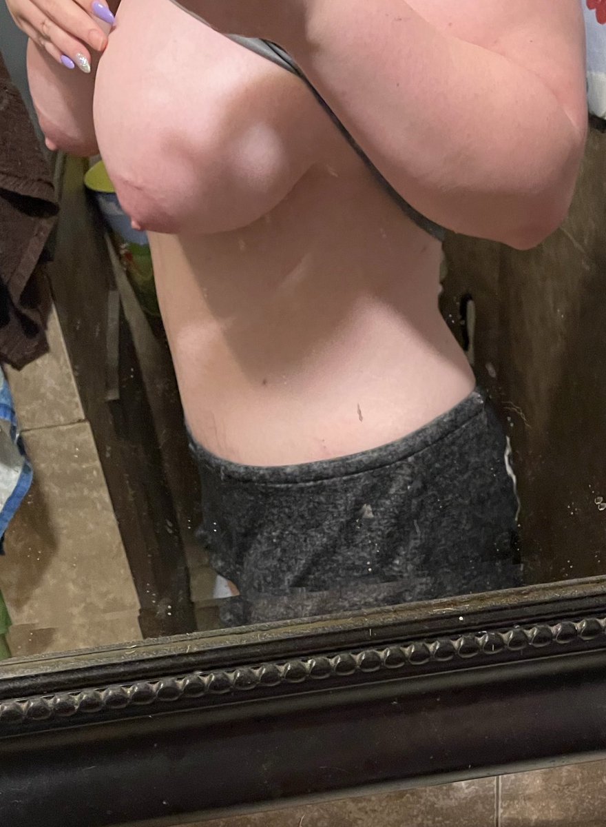 Kit’s Big Tits! 😈😏 tweet media