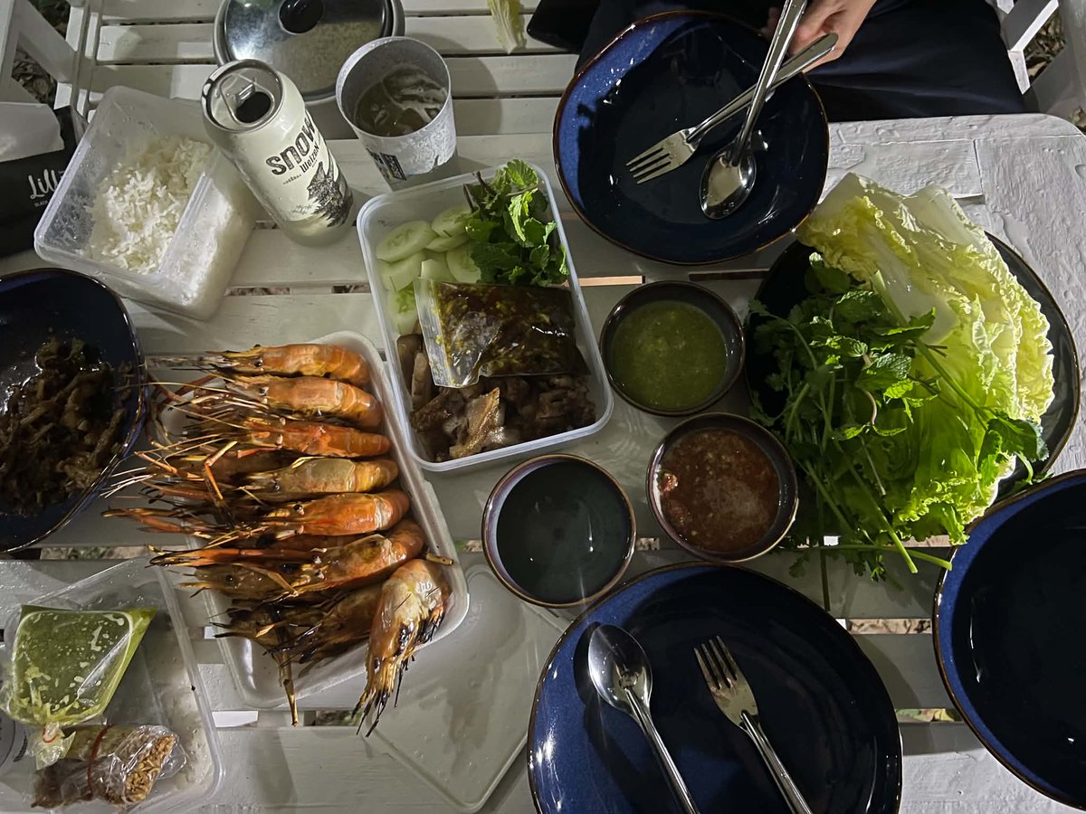 man62488's tweet photo. บรรยากาศกลางป่า (น่าเอ้าดอร์สุดๆ) https://t.co/pOXs4ttg9r