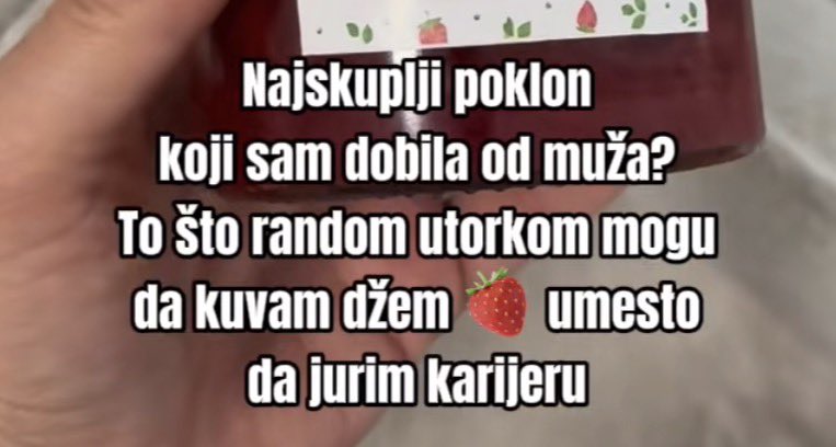 pustinjskamacka's tweet photo. Usracy se https://t.co/yiaPve1K3A