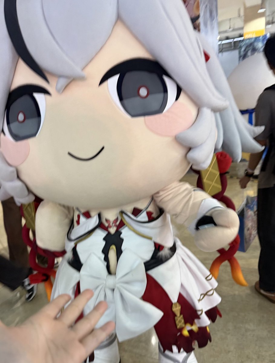 WinterFish20's tweet photo. 值得一提的是这家伙直接把漂泊者抢走了然后丢在了地上😇🤣 https://t.co/Wl15NUOxHS