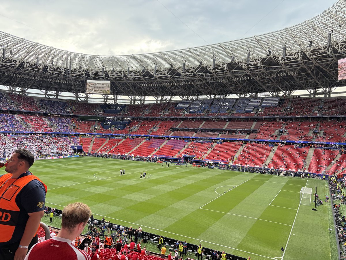 markssteensen's tweet photo. What dreams are made of ♥️🔴 #arsenaldk #cldk https://t.co/P891YHBLni