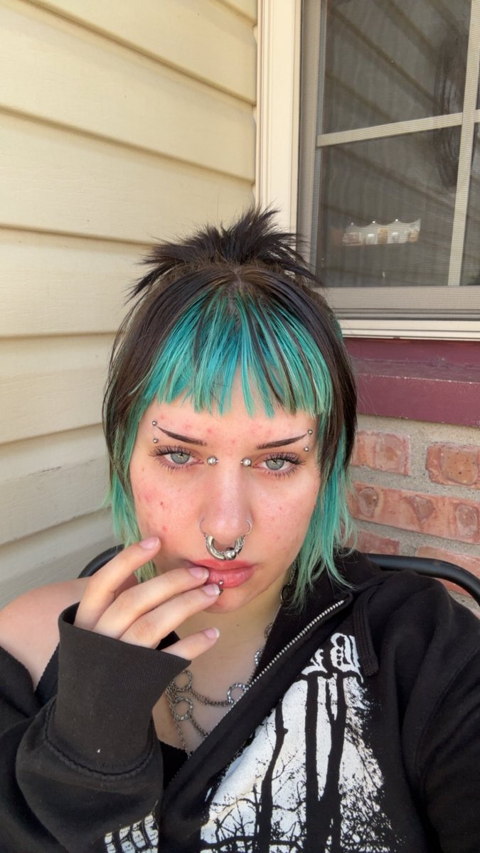 vernophobic's tweet photo. good morning c: https://t.co/ZInQg3glvU