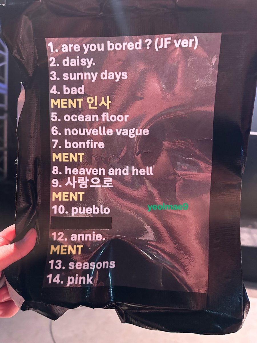 yeolmae9's tweet photo. 260530 SETLIST Wave to Earth @ Java Jazz Festival 2026

1. are you bored
2. daisy
3. sunny days
4. bad
5. ocean floor
6. nouvelle vague
7. bonfire
8. heaven and hell
9. love
10. pueblo
11. -
12. annie
13. seasons
14. pink

#WavetoEarth #WTE #JavaJazzFestival #JavaJazzFestival2026 https://t.co/HUUCwkN0G9