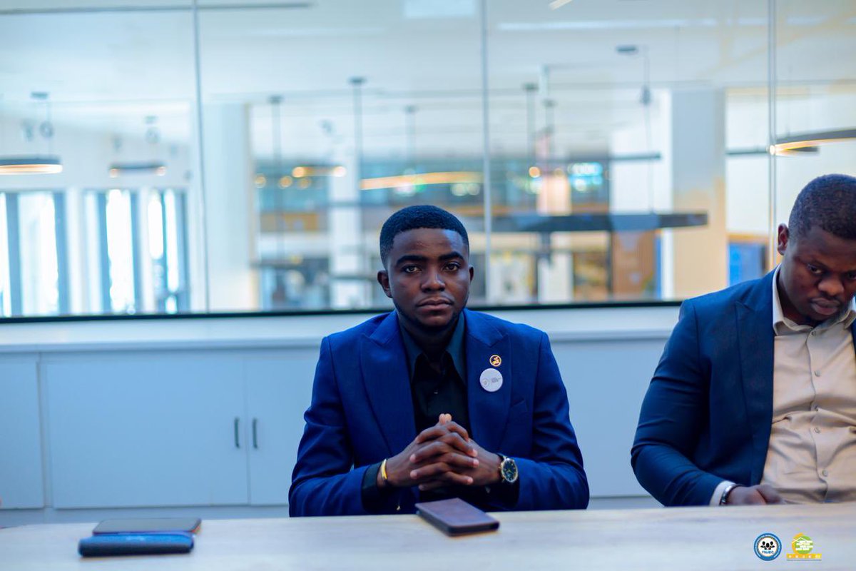 Ronaldo_Mayumbu's tweet photo. Hier, j’ai pris part à la signature du protocole d’accord entre la Fédération Nationale des Jeunes Entrepreneurs du Congo (FNJEC RDC🇨🇩), représentée par M. @makualaerick2 Erick et la Federation des jeunes entrepreneurs de côte d’ivoire (FEJECI de 🇨🇮 ) , représentée par M. #Ben Aziz Konate. 

Cette initiative marque une étape décisive vers la création de la future Confédération Africaine des Jeunes Entrepreneurs ( CAJE) une plateforme destinée à renforcer la coopération économique et entrepreneuriale entre les jeunes du continent.

Ensemble, soyons des champions de l’économie Africaine et bâtissons une Afrique d’opportunités, d’innovation et de prospérité. 

#FNJEC #FEJECI #FEJECO #JeunesseAfricaine #Entrepreneuriat #MadeInAfrica #AfriqueEnMouvement #Kinshasa