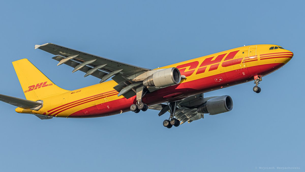 Woit_1900's tweet photo. Europejski konkurent Boeinga czyli @Airbus A300-600(F) w barwach #DHL
Ten egzemplarz zanim przebudowano go na #cargo latał głównie na lokalnych trasach w 🇯🇵 w barwach linii Japan Air System.
#planespotting #Woitfoci #A300 https://t.co/BgvAkjsSsG