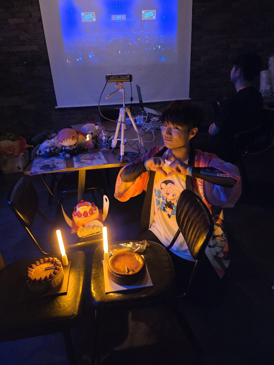 JungLMdea's tweet photo. 우이생일 축하해에에에에에!!!!!!

#시구레우이 https://t.co/VahMShfMs4