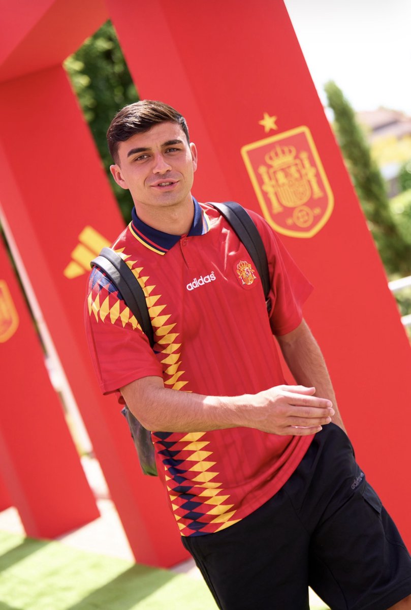 FCB World tweet media