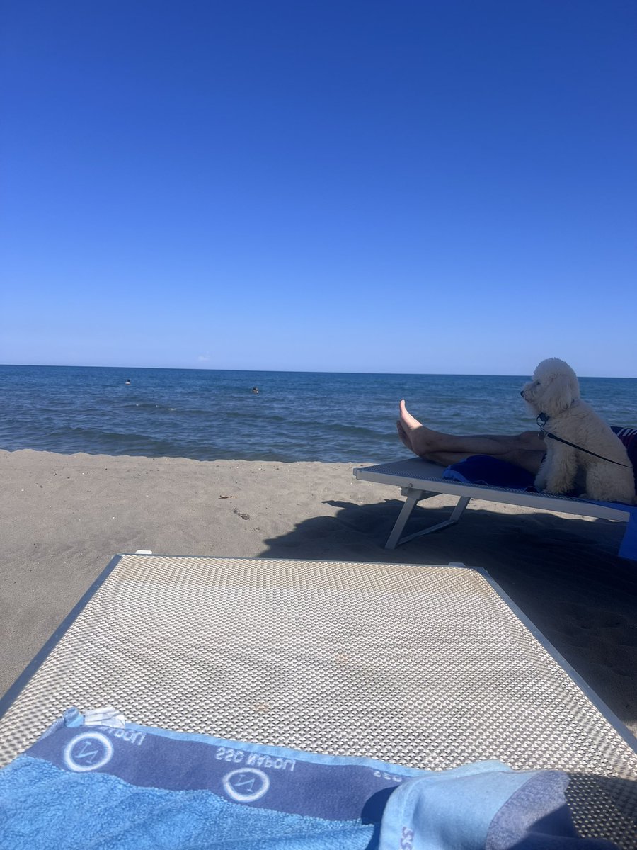 DieguitaD10S's tweet photo. Quest’anno siamo partiti dal mare “giusto”
#grecoMar #jonio #Costajonica #heraclea #casa #Basilicata https://t.co/yoCdSn4czZ