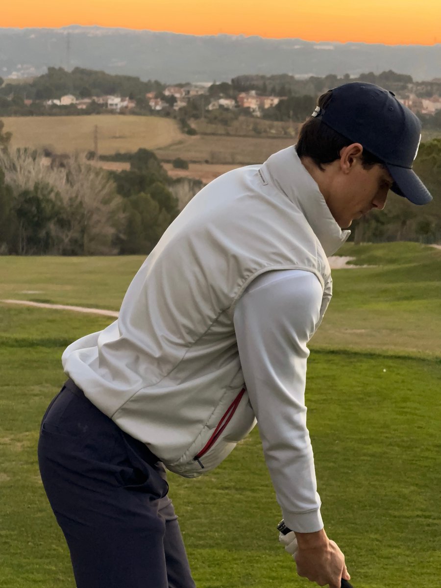 kensingtonbleu's tweet photo. Back in stride, back on old turf. The legs have officially been cleared for another round. https://t.co/Z7IgPdniS0