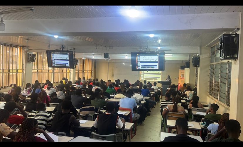 __nanaos's tweet photo. @theknustgazette evidence choke #NK4GESA https://t.co/vyJNdquyyO