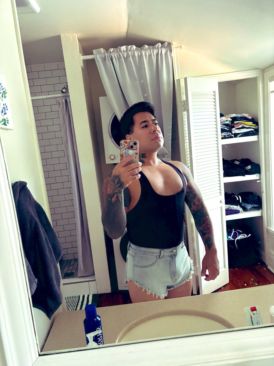 PigMuscle69's tweet photo. Himbo on duty!!

#himbo #musclepussy #bodybuilding #chastity #kink #pussyboy #gay #muscle https://t.co/XG49kgs4VL
