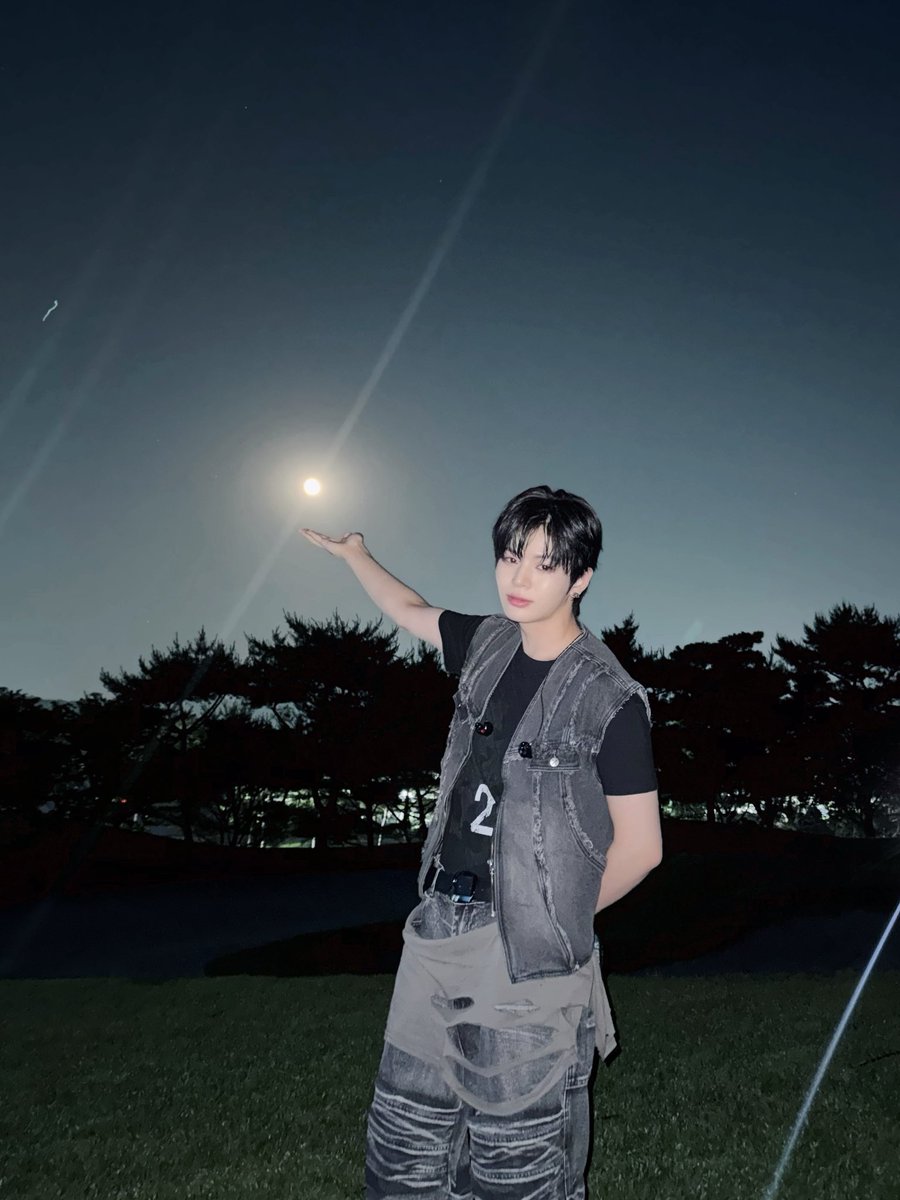 EVNNE_official's tweet photo. 서원밸리💚

#EVNNE #이븐
#문정현 #MUNJUNGHYUN https://t.co/DLUwmZQmpn