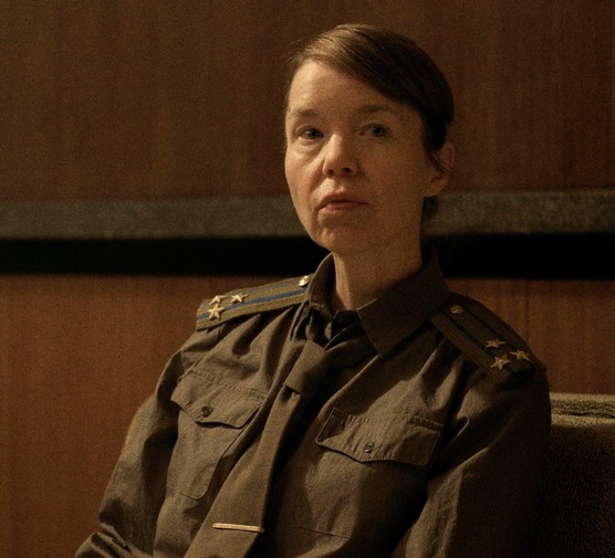 GavinWinters's tweet photo. Well this ruthless bitch is fast becoming a favourite character in #StarCity , if not the entire #ForAllMankind -iverse. https://t.co/Ez0p5nII3Z