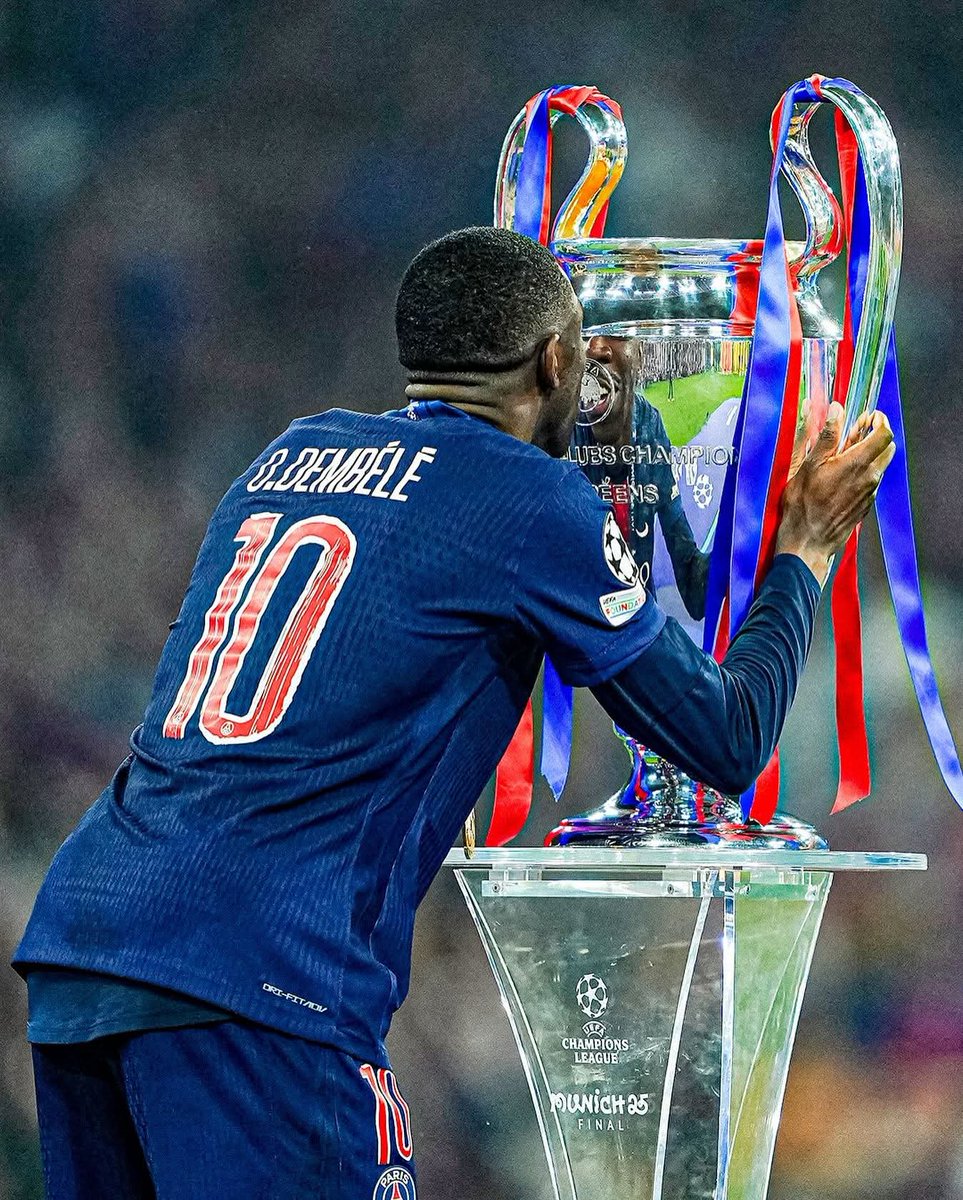 jjsierraes's tweet photo. @lautarodeIcampo Es momento para recordar que se fue del FC Negreira para ganar dos champions consecutivas. https://t.co/G92H0LuVGC